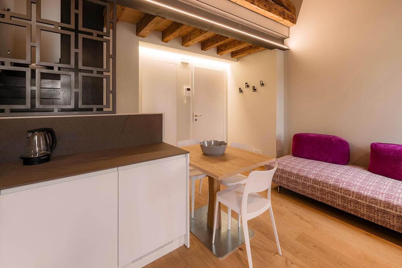 Al Pio Luxury Nest Apartment เตรวิโซ ภายนอก รูปภาพ