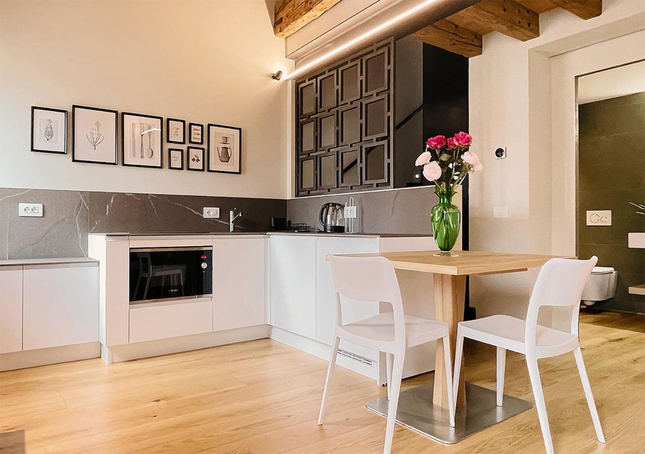 Al Pio Luxury Nest Apartment เตรวิโซ ภายนอก รูปภาพ
